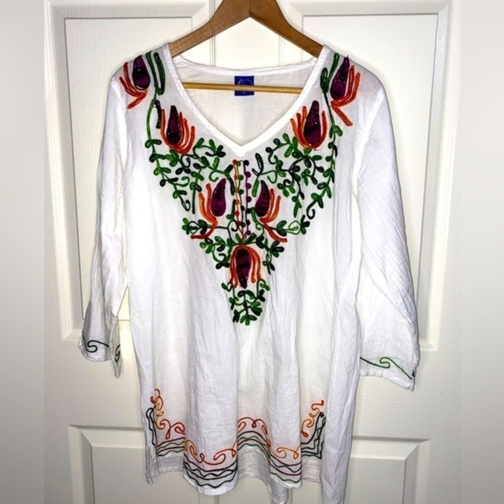 Unique Bohemian Floral Embroidered White Tunic Top Size XL